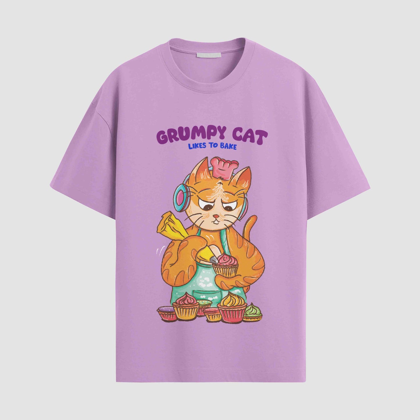 Grumpy cat likes to bake