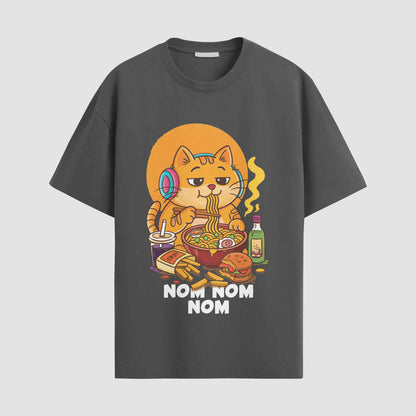 Grumpy Cat loves fooooood